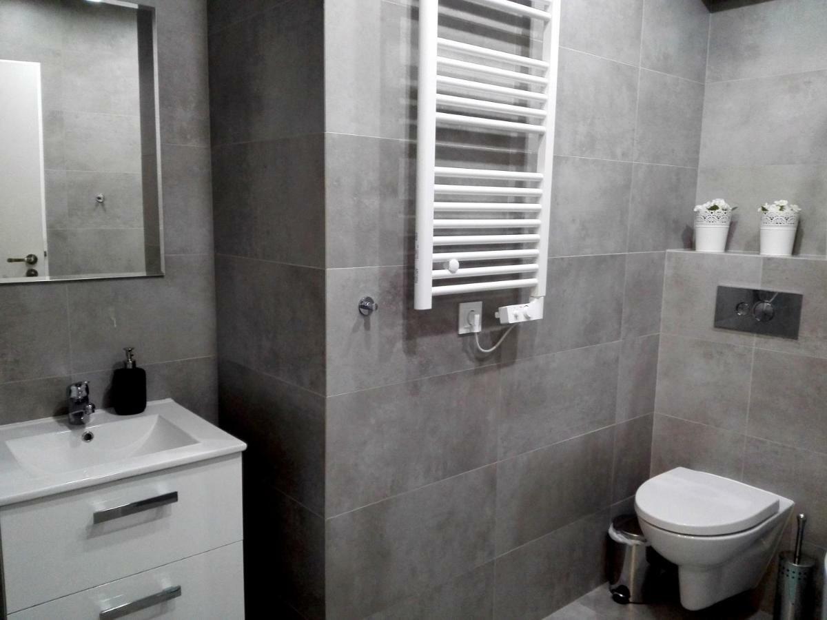Grey Apartament Centrum Gdynia Buitenkant foto